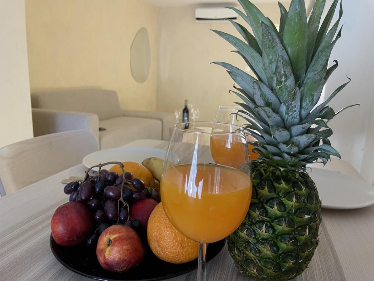 Cozy Apartment Matijas With Private Parking And Terrace スプリト エクステリア 写真